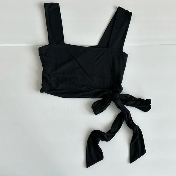 2 Final Touch Crop Tops with Side Knot Sz SM - Picture 2 of 9